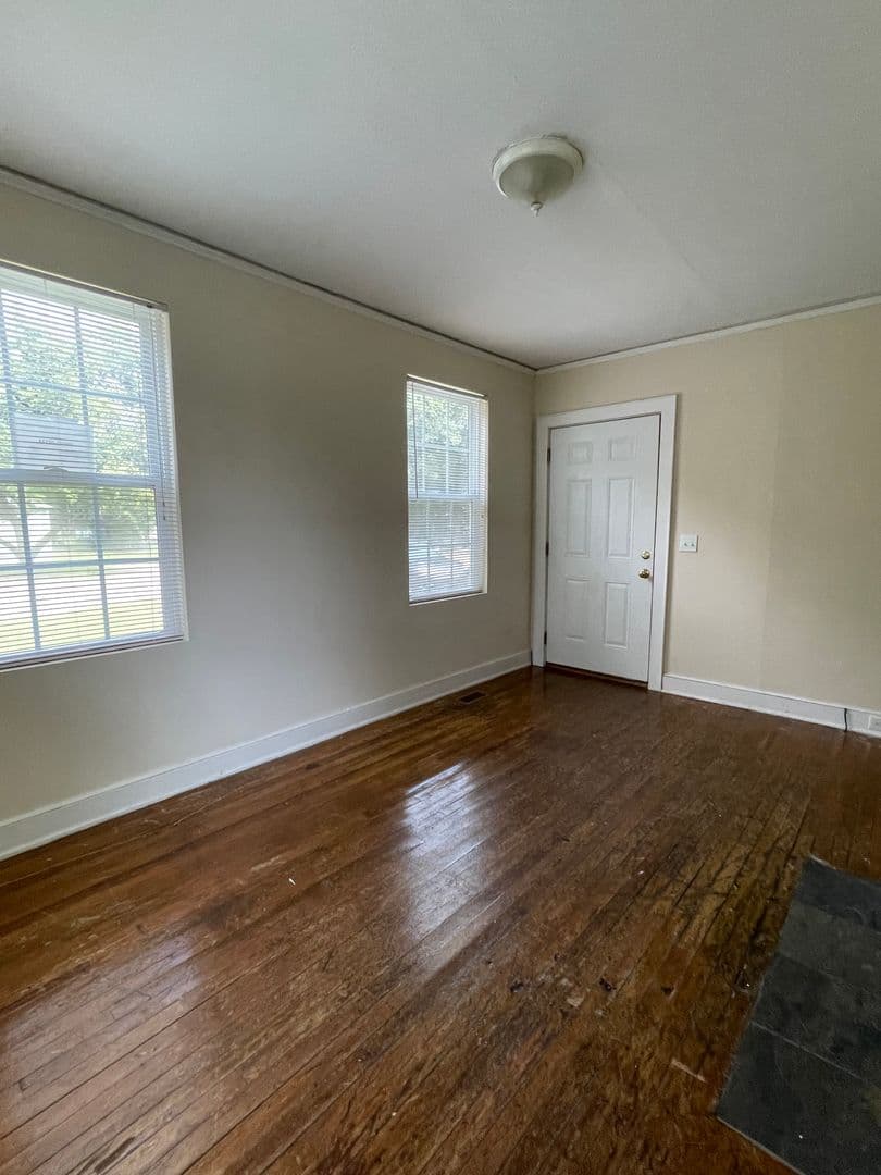Columbia House: 420 Virginia Street