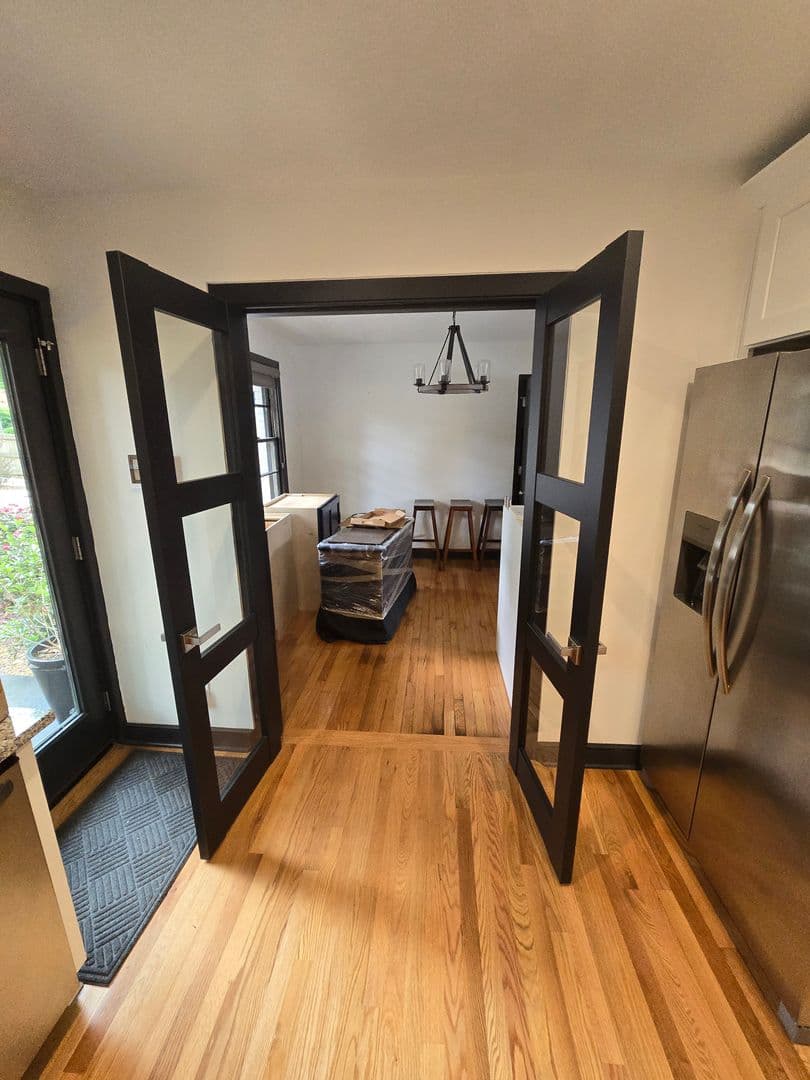 Columbia House: 2534 Forest Dr