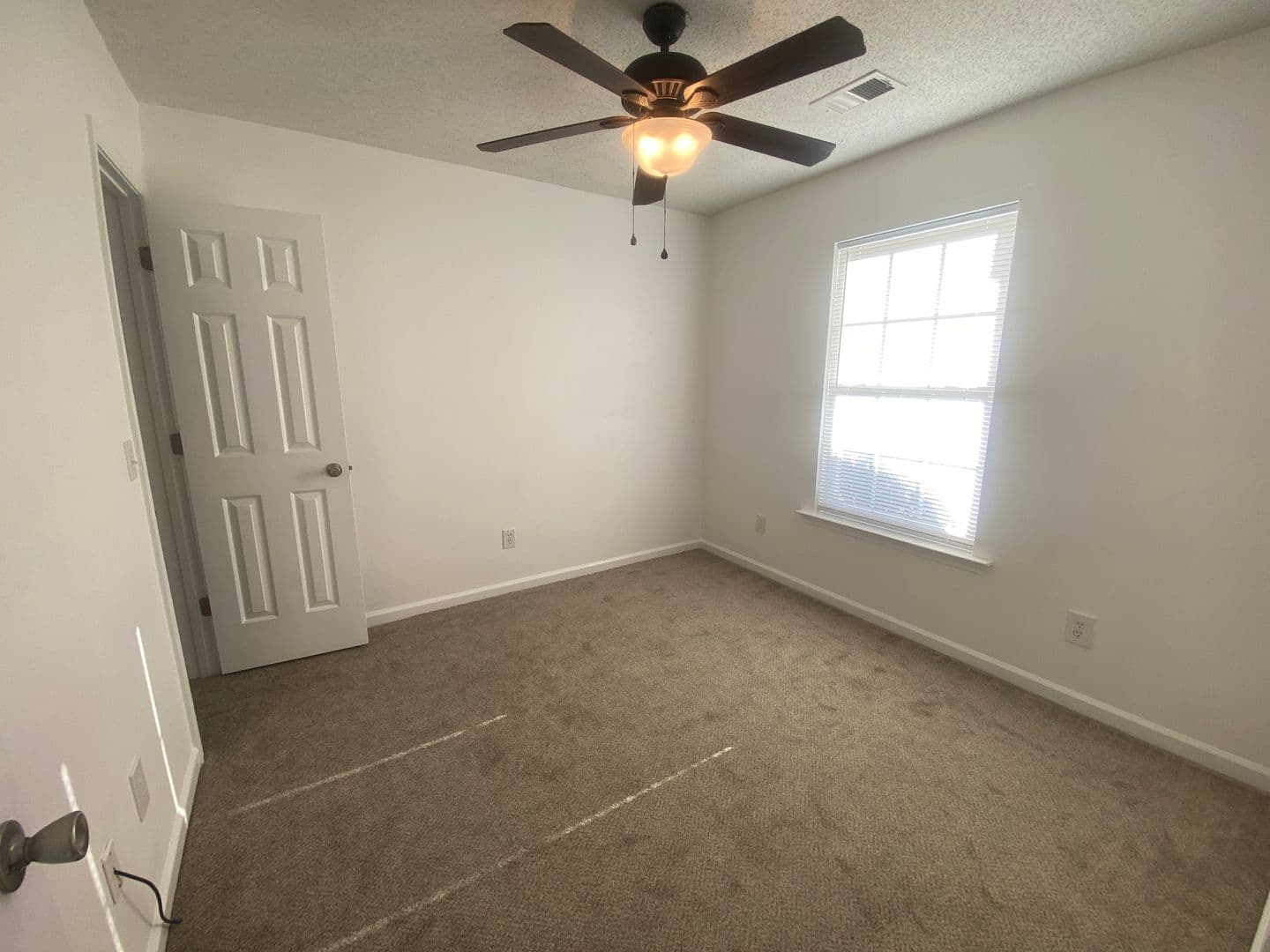 Columbia Apartment: 1852 Horseshoe Dr