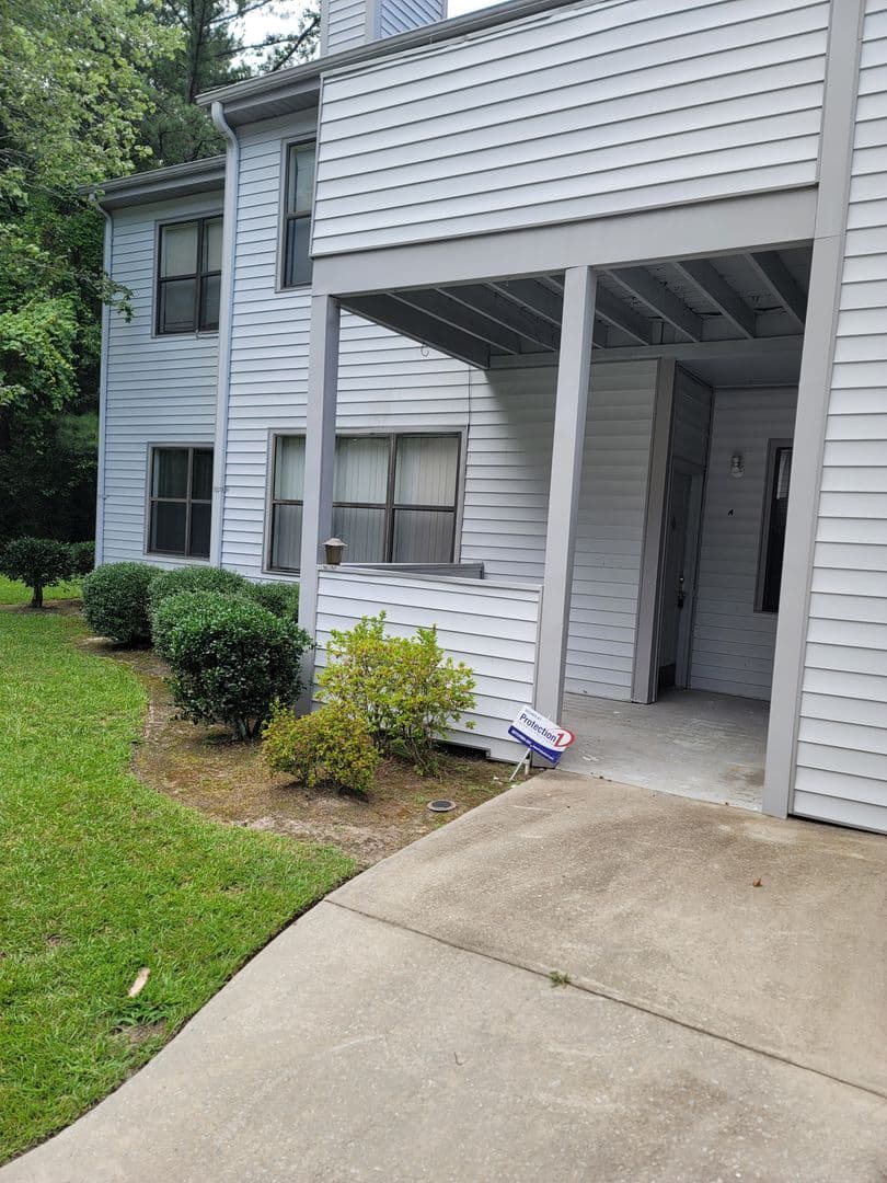 Columbia Condo: 100 Brighton Hill Circle 7A