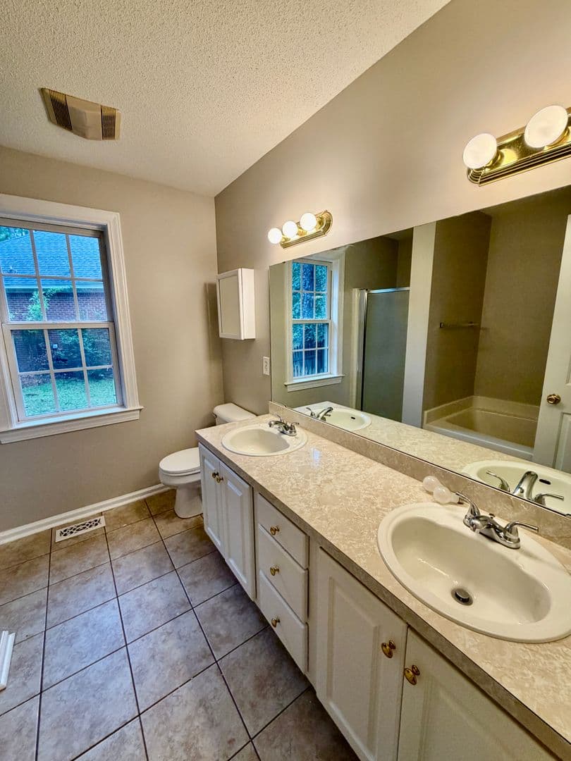 Columbia House: 13 Box Turtle Ct