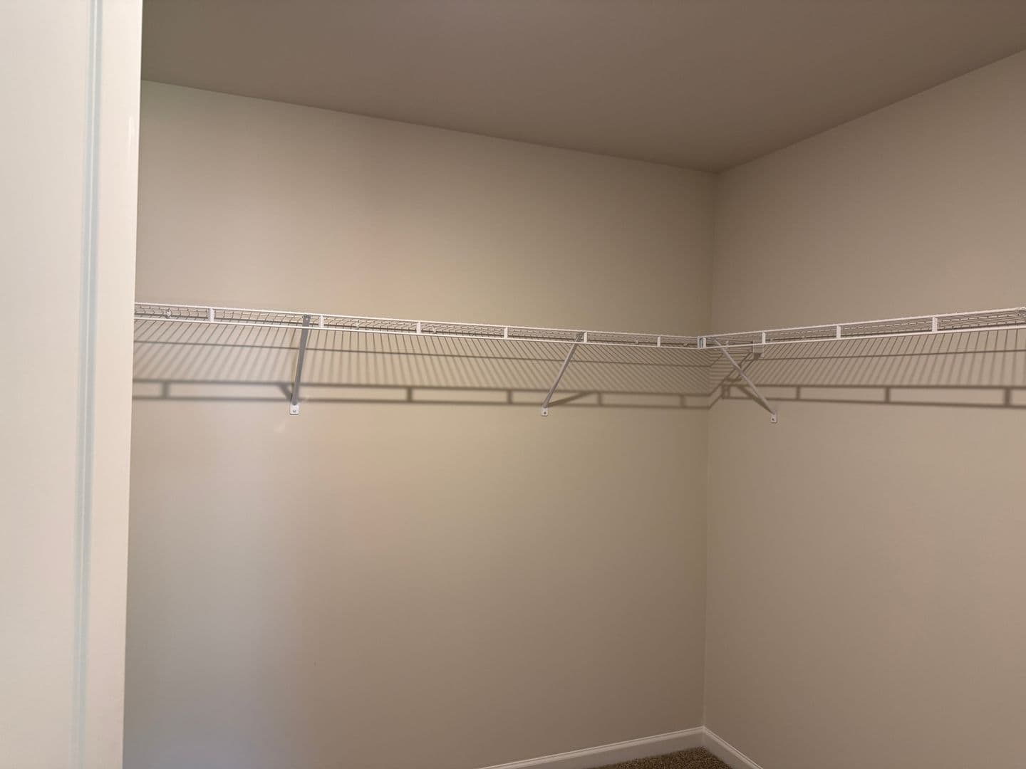 Lexington House: 317 S Lake Ct