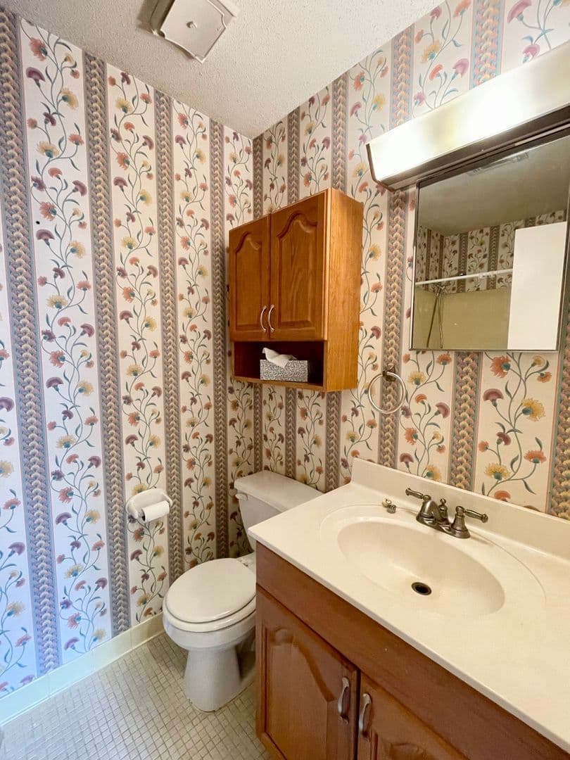 Columbia Condo: 544 Wimbledon Ct