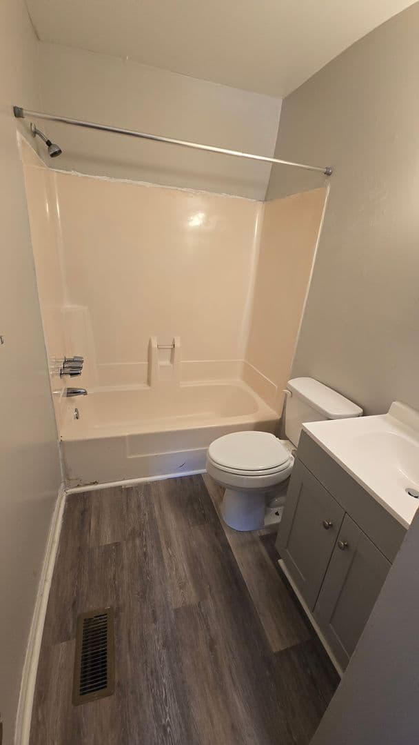 West Columbia Townhome: 1639 North Ave
