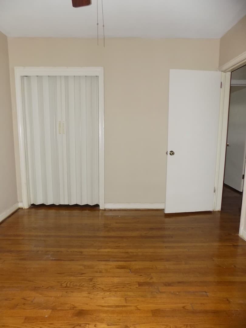 Columbia House: 507 Dogwood Street
