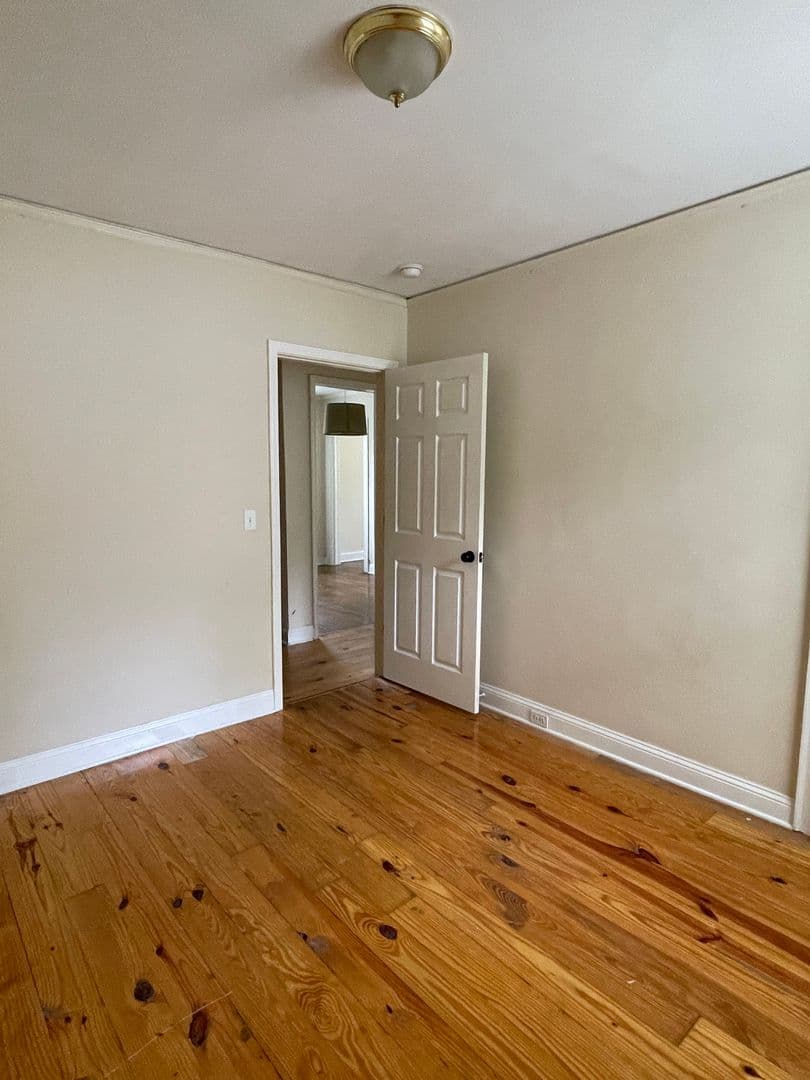 Columbia House: 420 Virginia Street