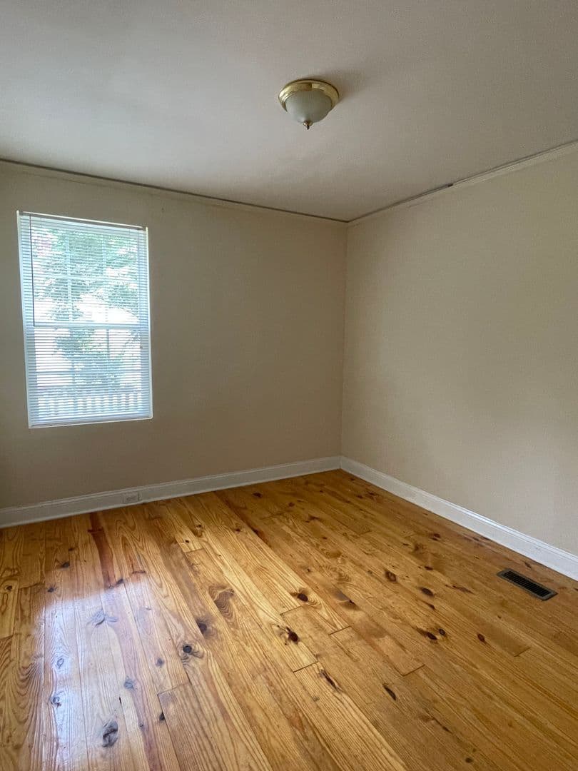 Columbia House: 420 Virginia Street