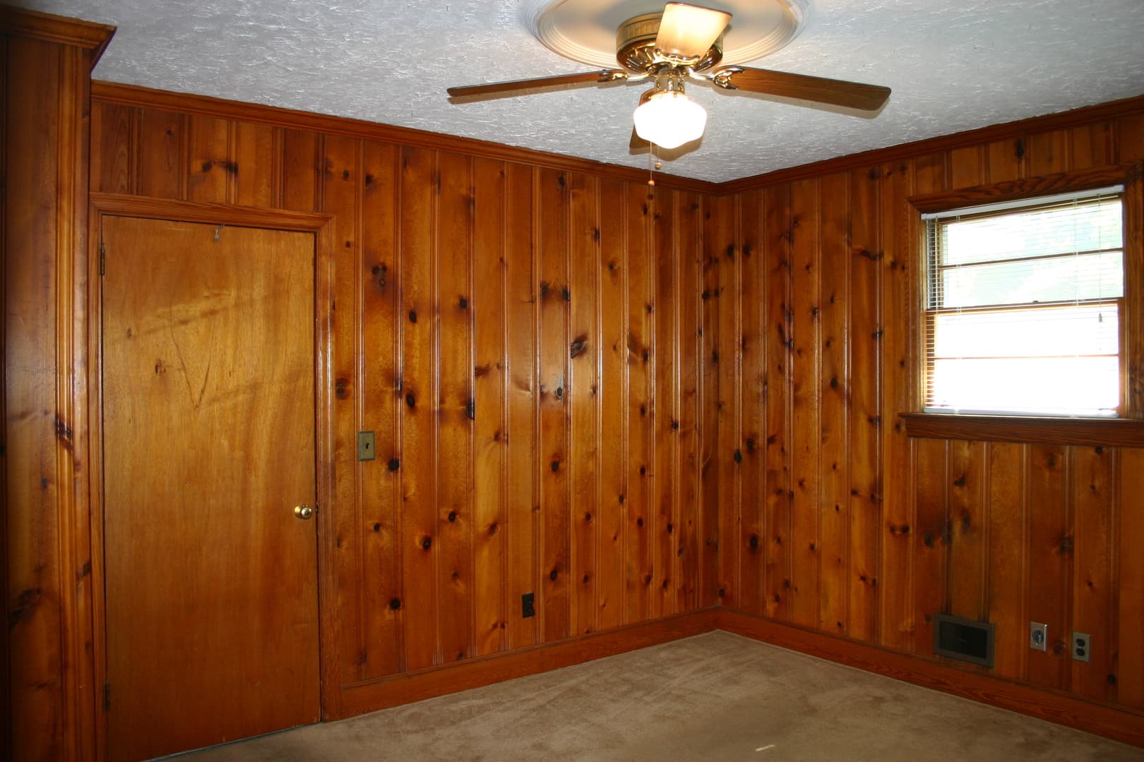 Columbia House: 1116 Deerwood Street