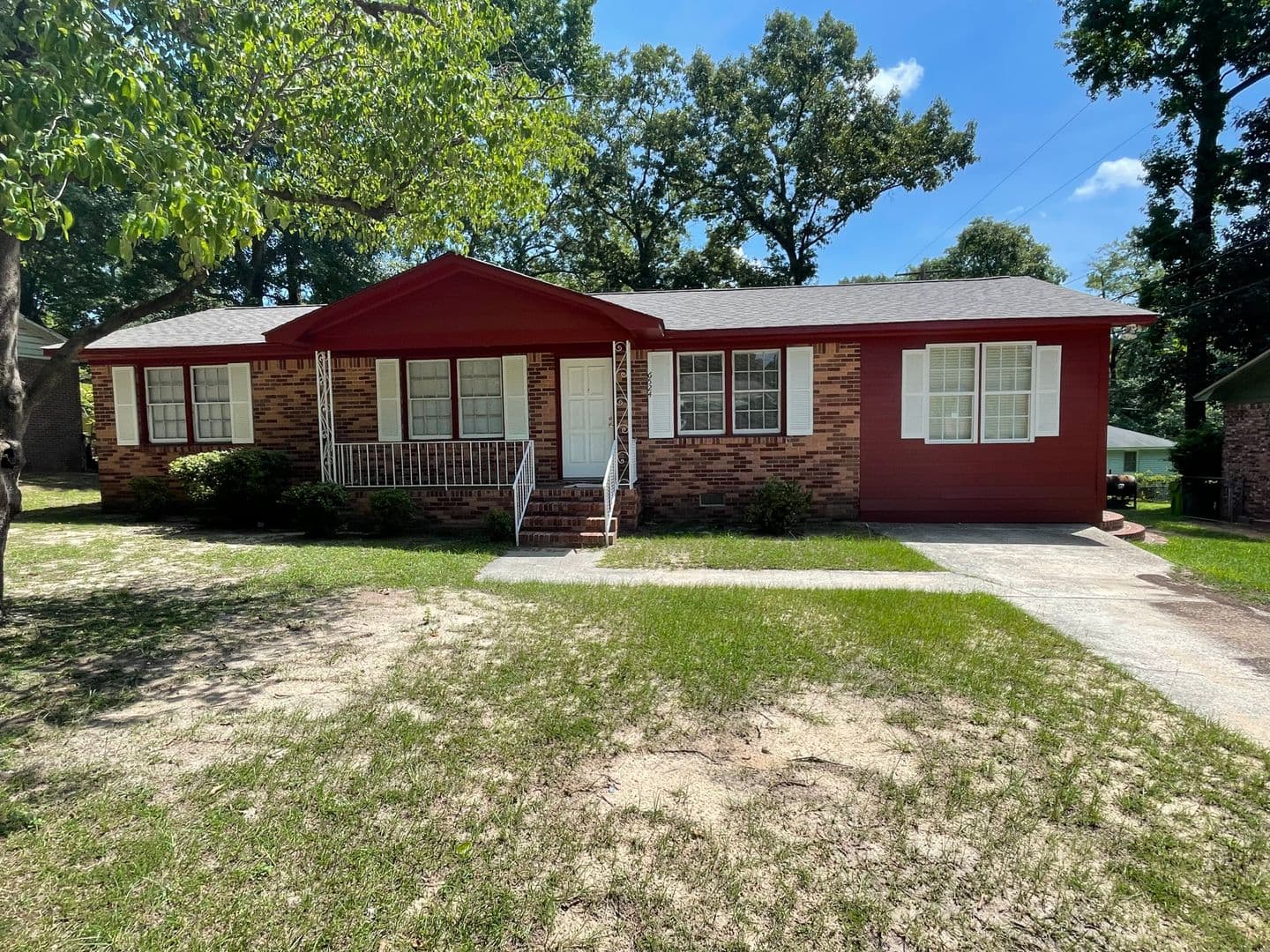 Columbia House: 6524 Camelot St