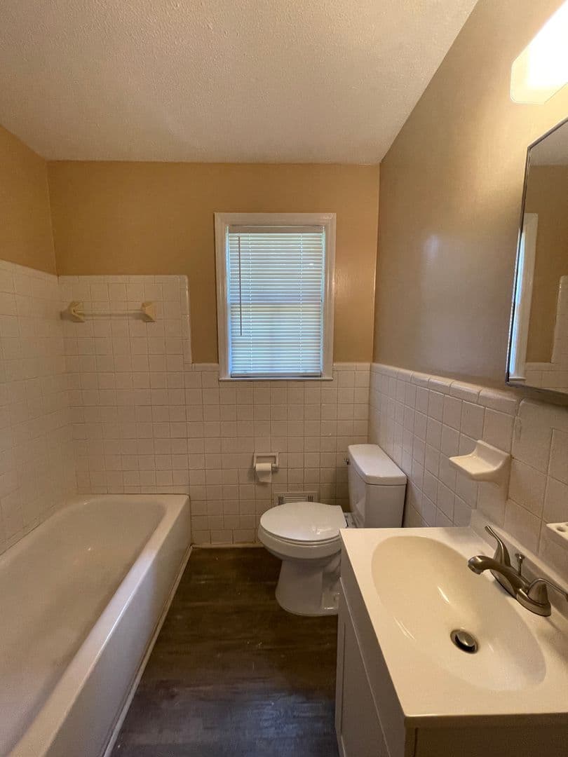 Columbia House: 6524 Camelot St