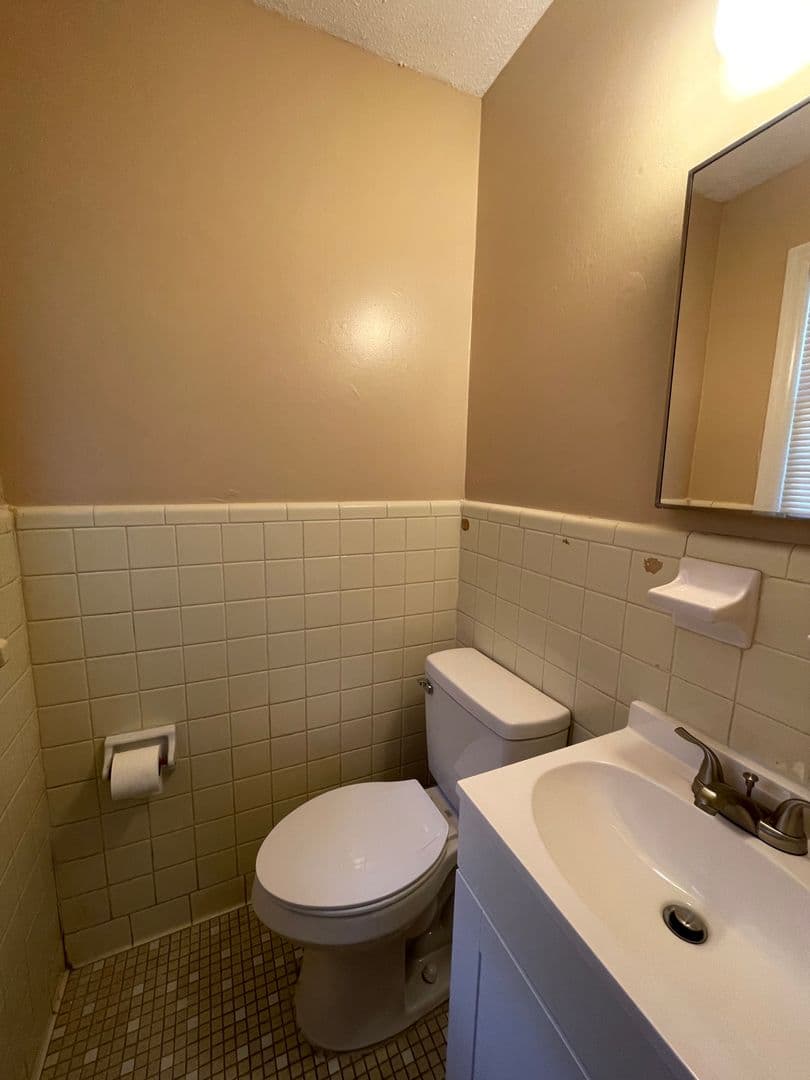 Columbia House: 6524 Camelot St