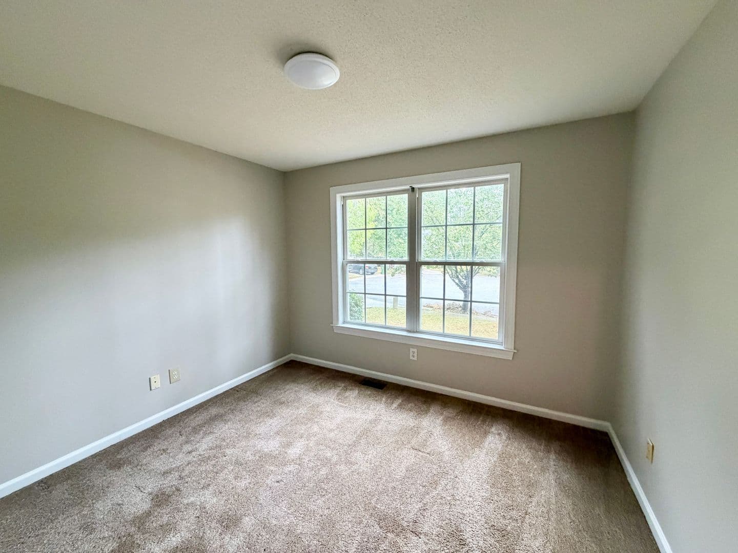 Columbia House: 13 Box Turtle Ct