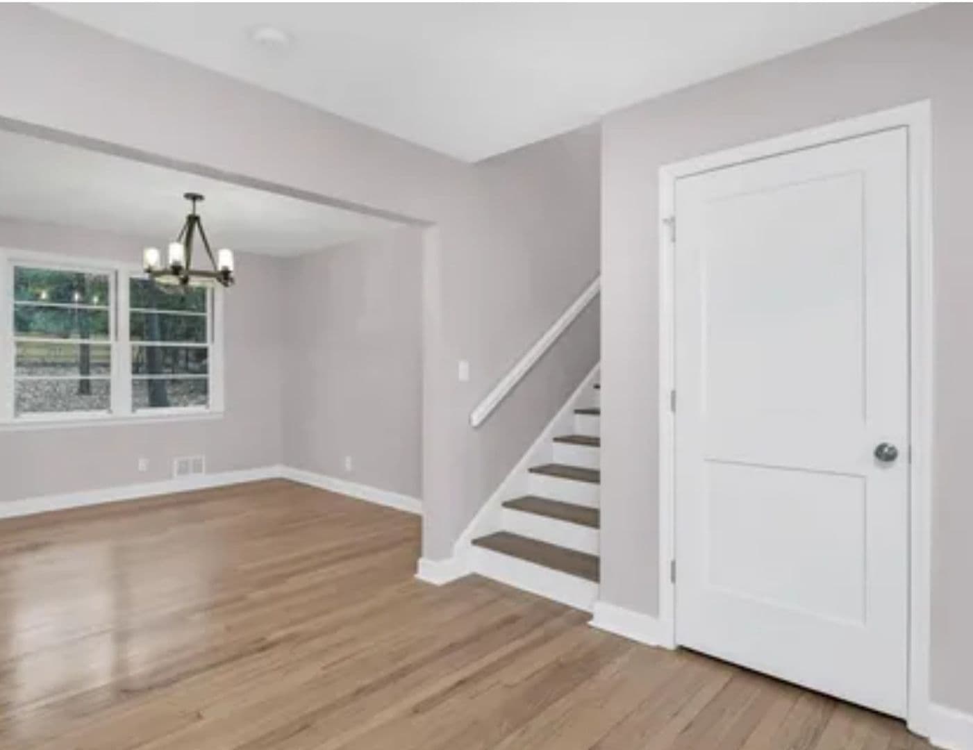 Columbia House: 2534 Forest Dr