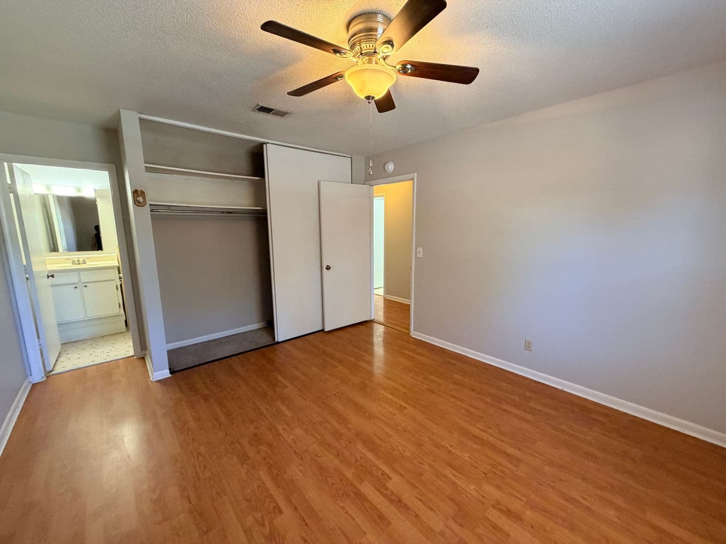 Columbia Condo: 429 Cambout St