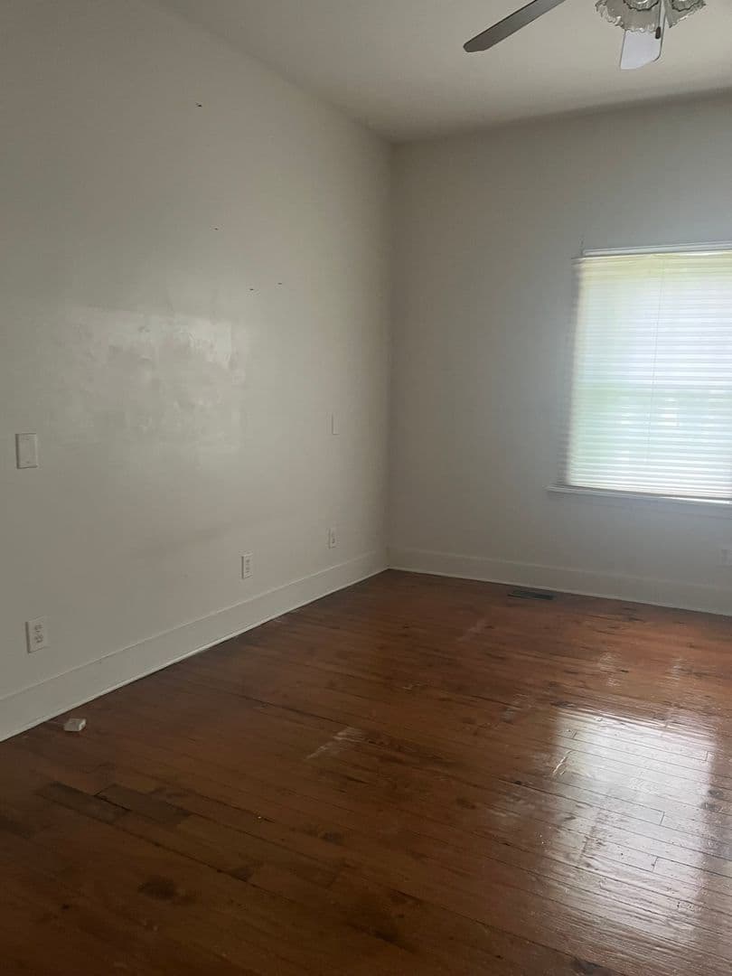 Lexington House: 123 Pond Drive
