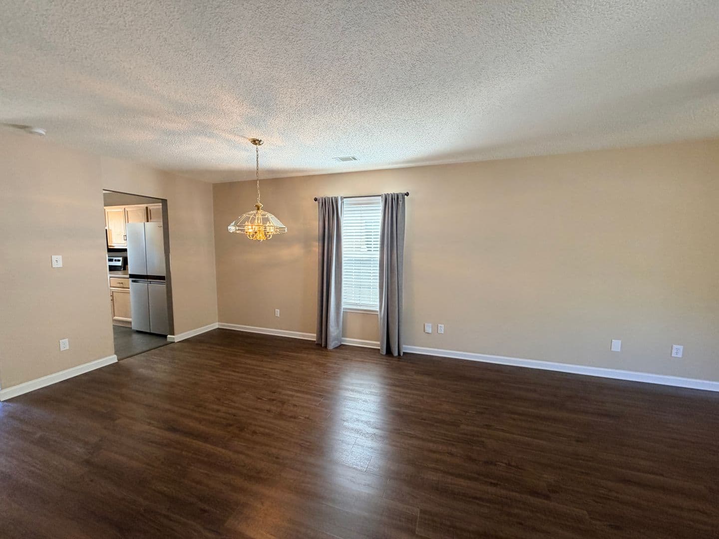 Columbia Townhome: 54 Coach Trail Ln