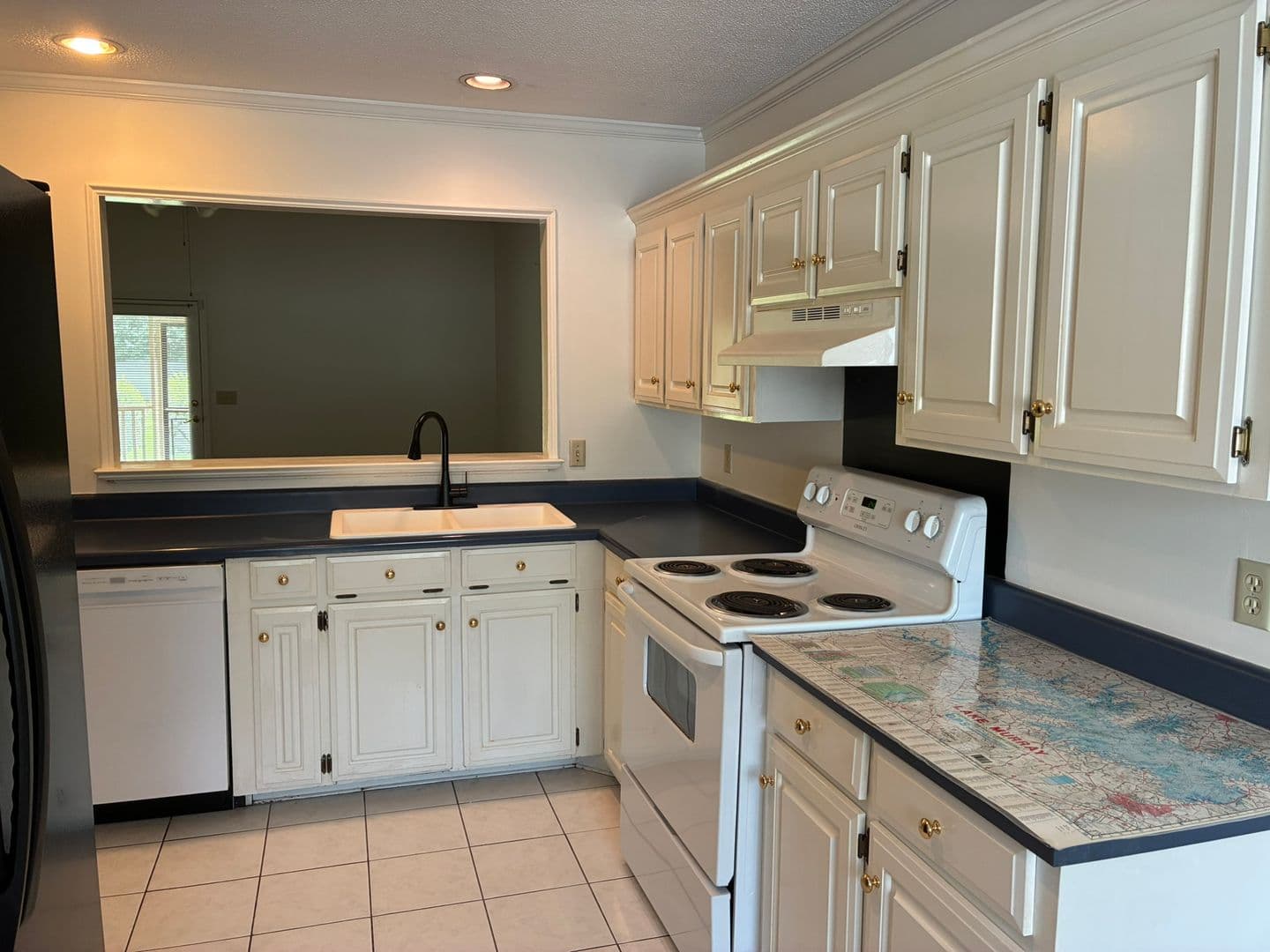 Lexington Condo: 40 Boardwalk Lane