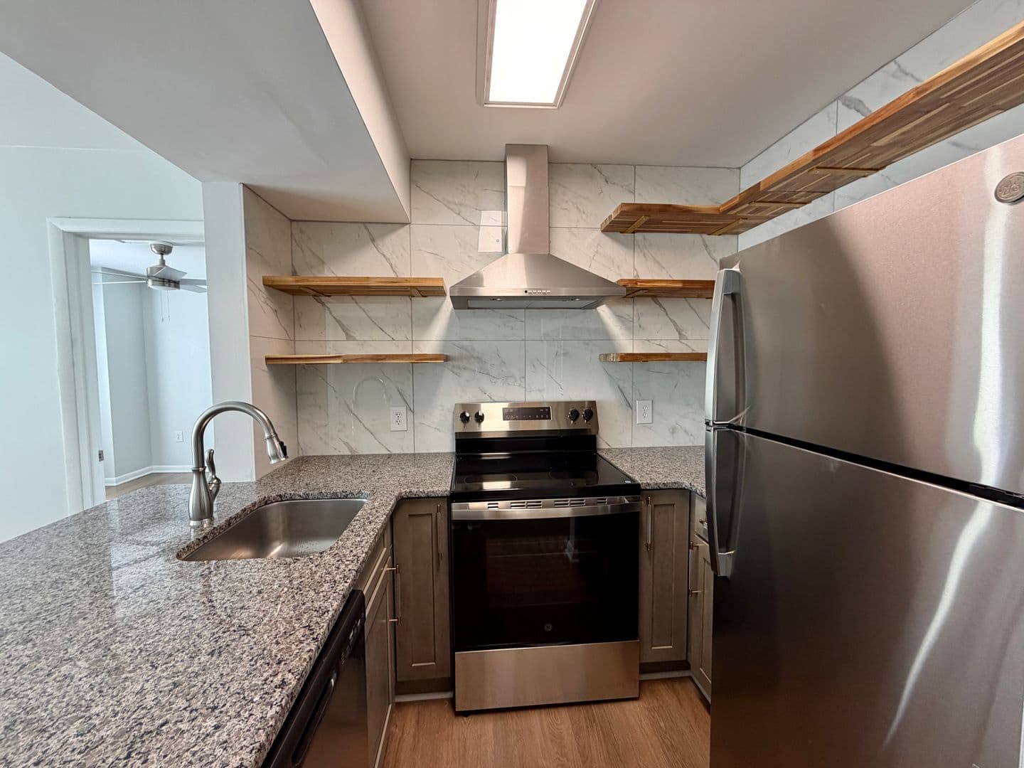 Columbia Condo: 1600 Park Circle #517