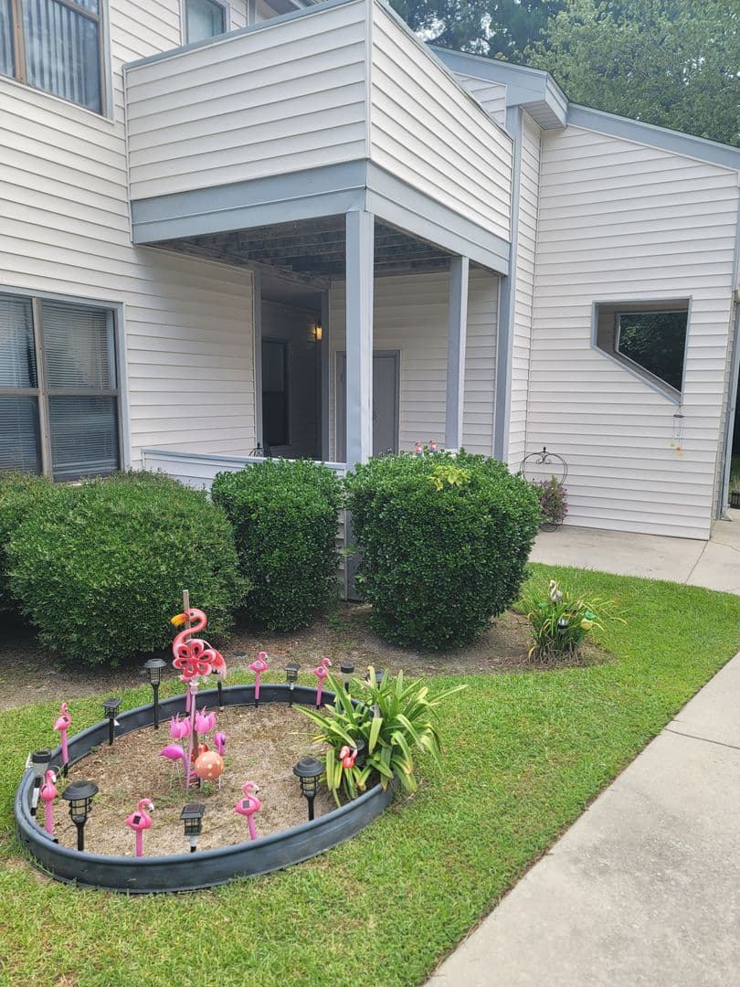 Columbia Condo: 100 Brighton Hill Circle 7A