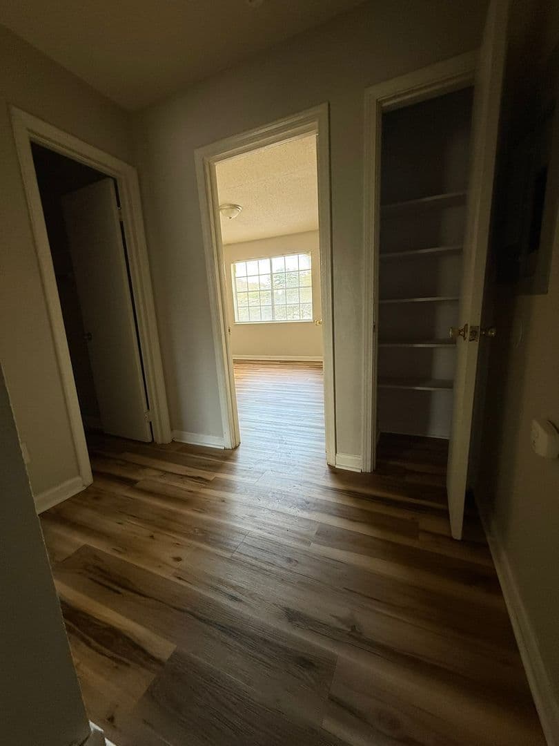 Columbia Apartment: 1432 Aralia Dr. A-C
