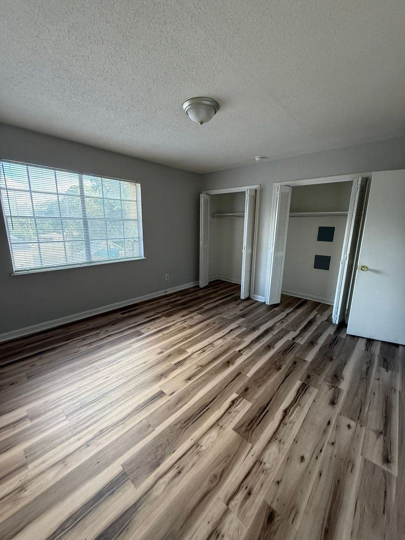 Columbia Apartment: 1432 Aralia Dr. A-C