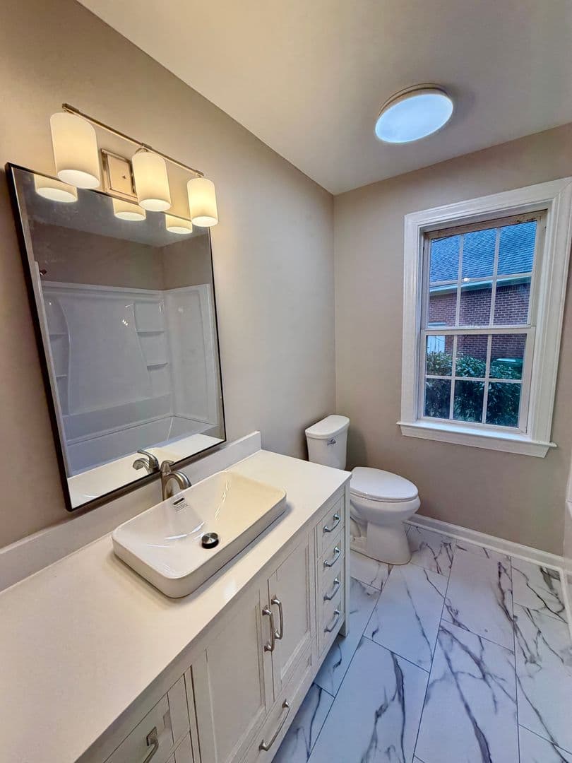 Columbia House: 13 Box Turtle Ct