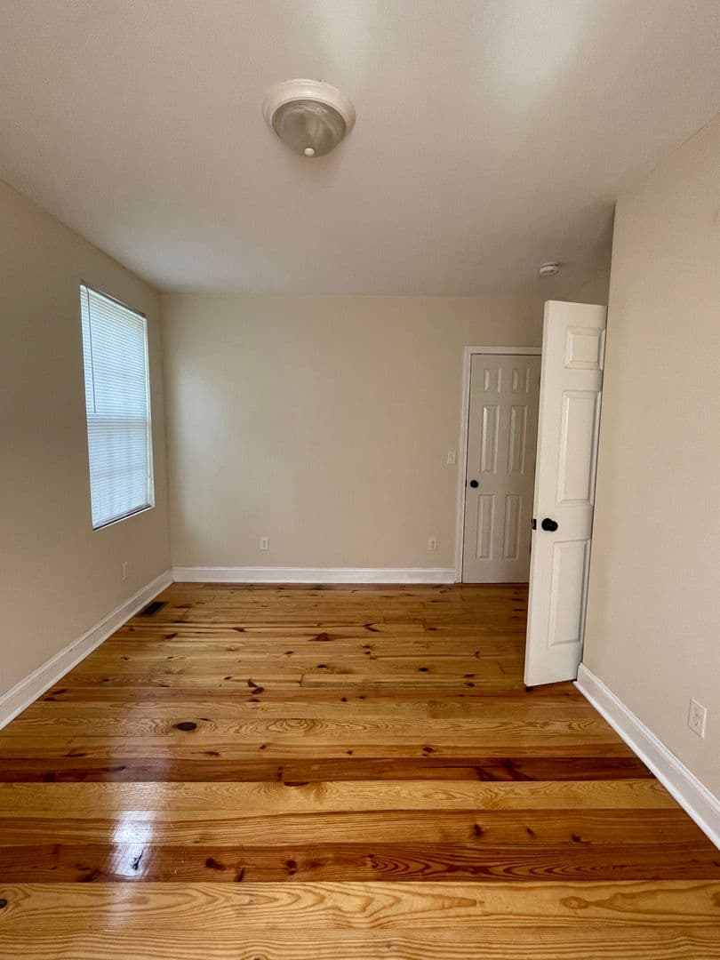 Columbia House: 420 Virginia Street
