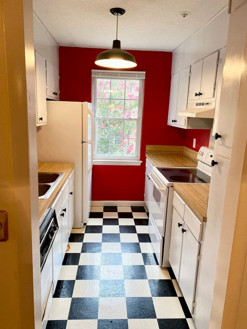 Columbia Condo: 544 Wimbledon Ct