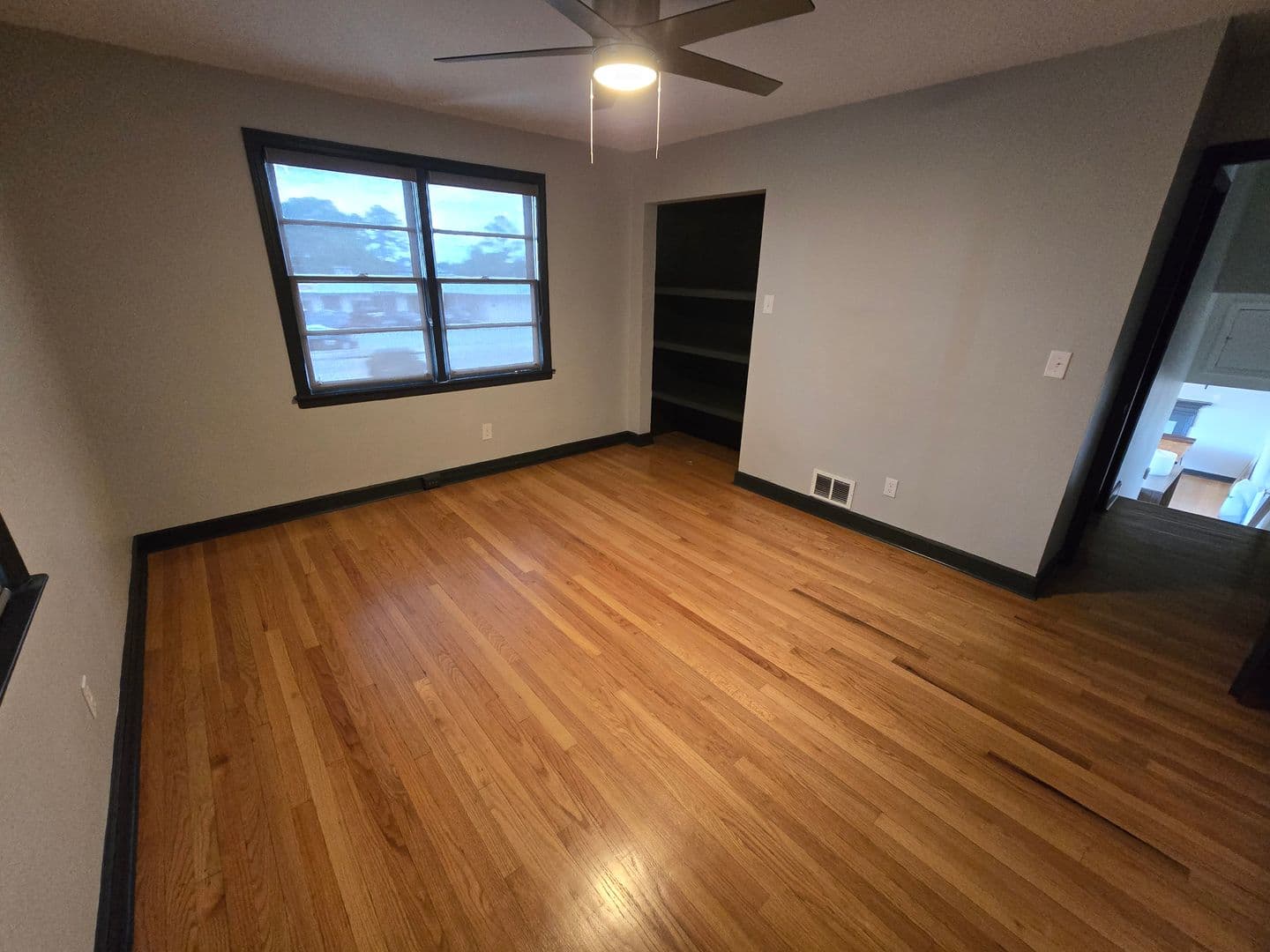 Columbia House: 2534 Forest Dr