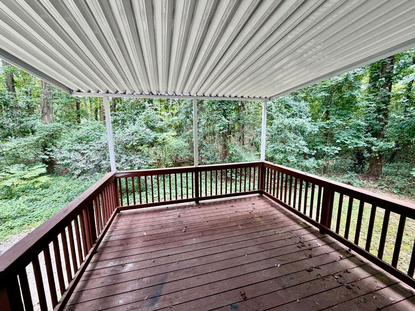 Columbia House: 27 Greenbrook Ct