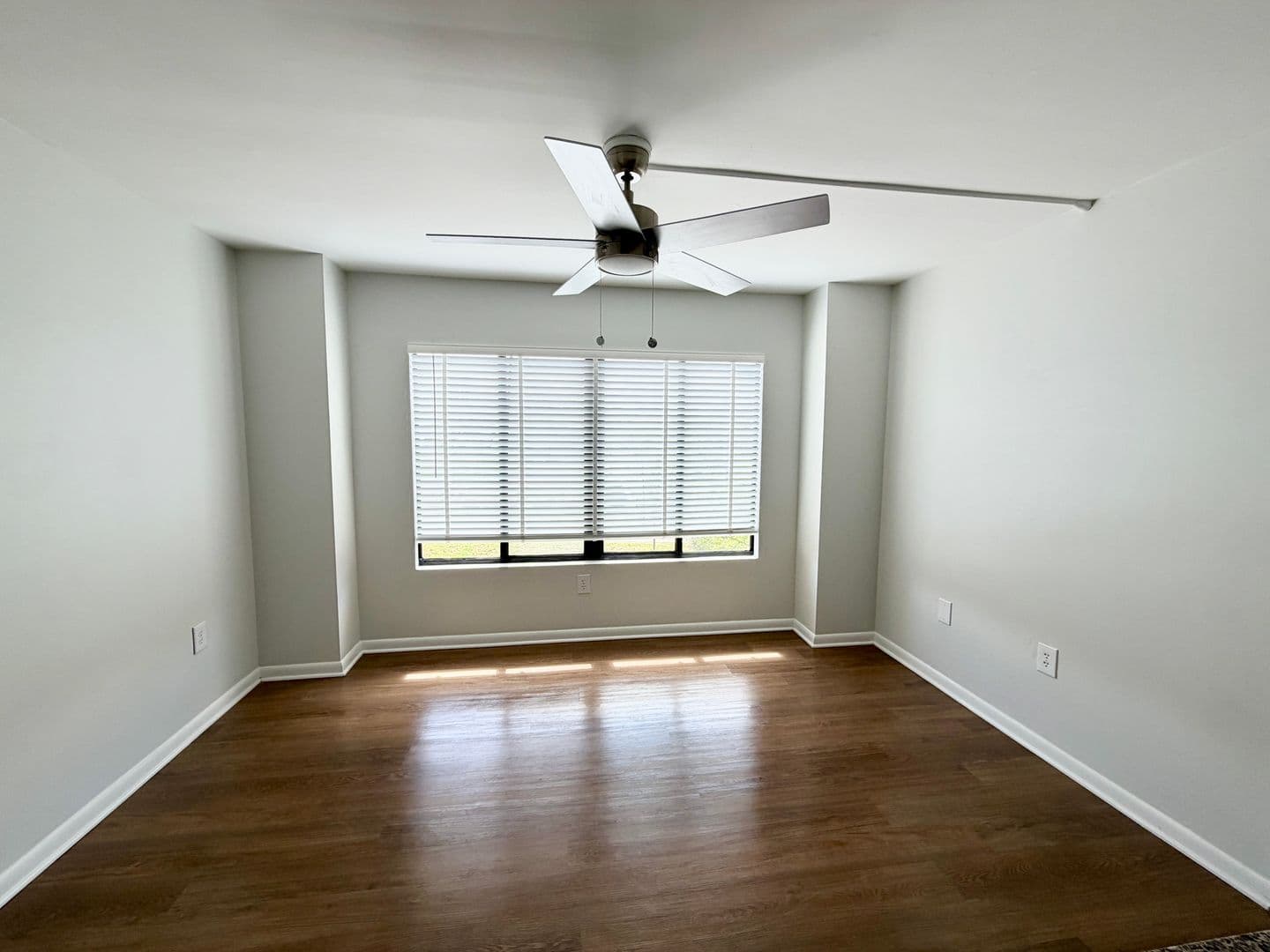 Columbia Condo: 1600 Park Circle #517