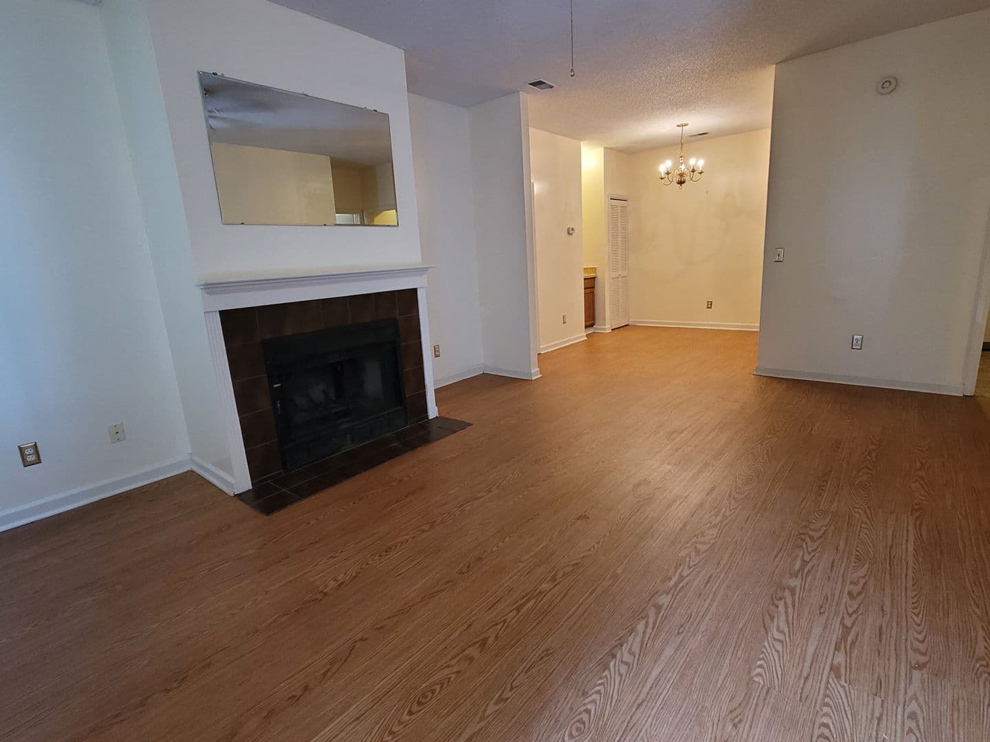 Columbia Condo: 100 Brighton Hill Circle 7A