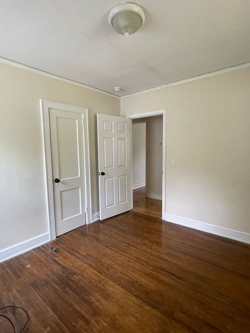 Columbia House: 420 Virginia Street