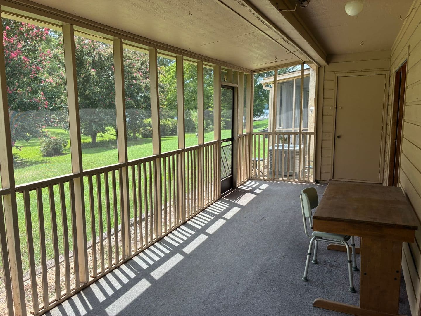 Lexington Condo: 40 Boardwalk Lane
