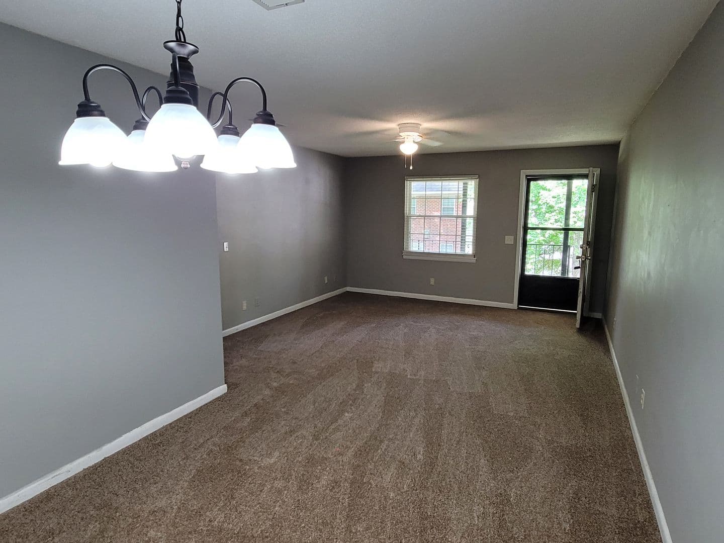 Columbia Condo: 1704 Ashford Lane