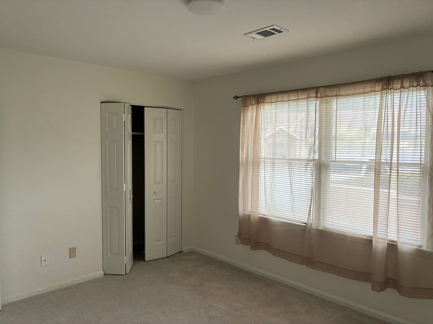 Lexington Condo: 40 Boardwalk Lane