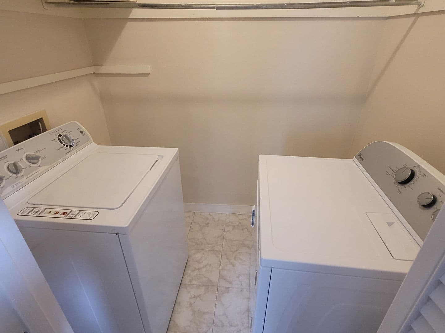 Columbia Condo: 544 Wimbledon Ct