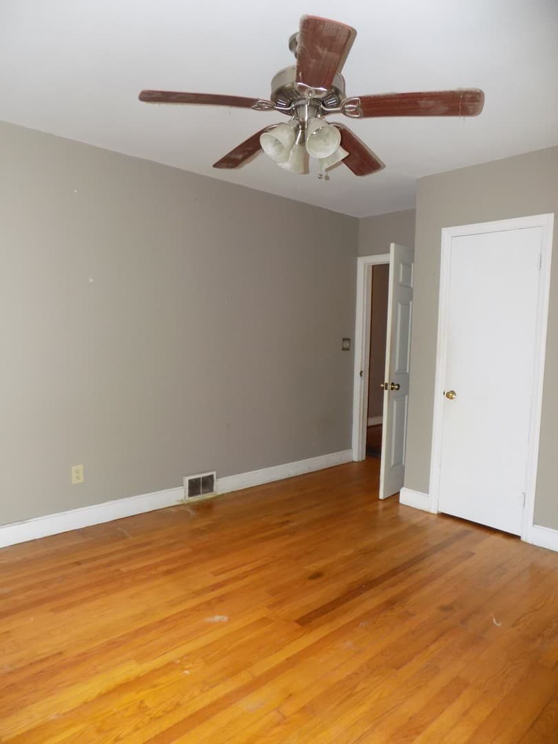 Columbia House: 2707 Holt Drive
