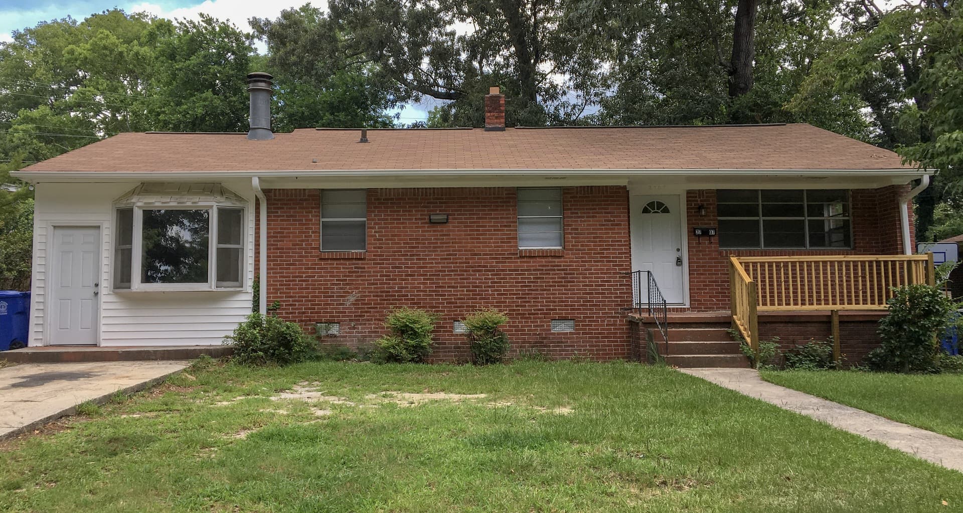 Columbia House: 2707 Holt Drive