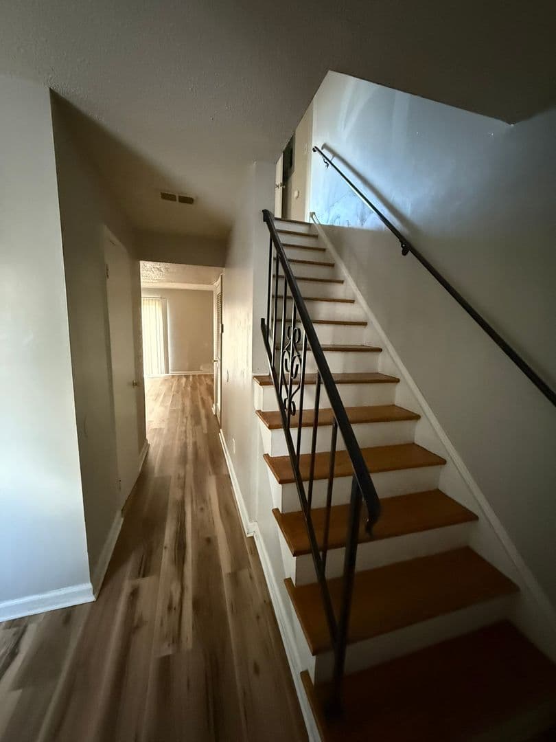 Columbia Apartment: 1432 Aralia Dr. A-C