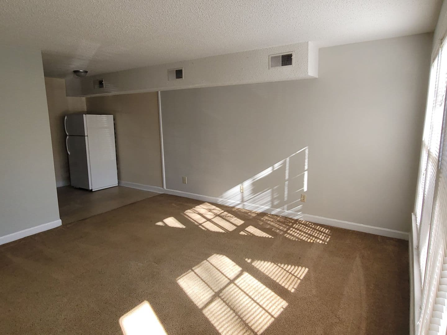 Columbia Apartment: 1431 Aralia Dr. L1-L4