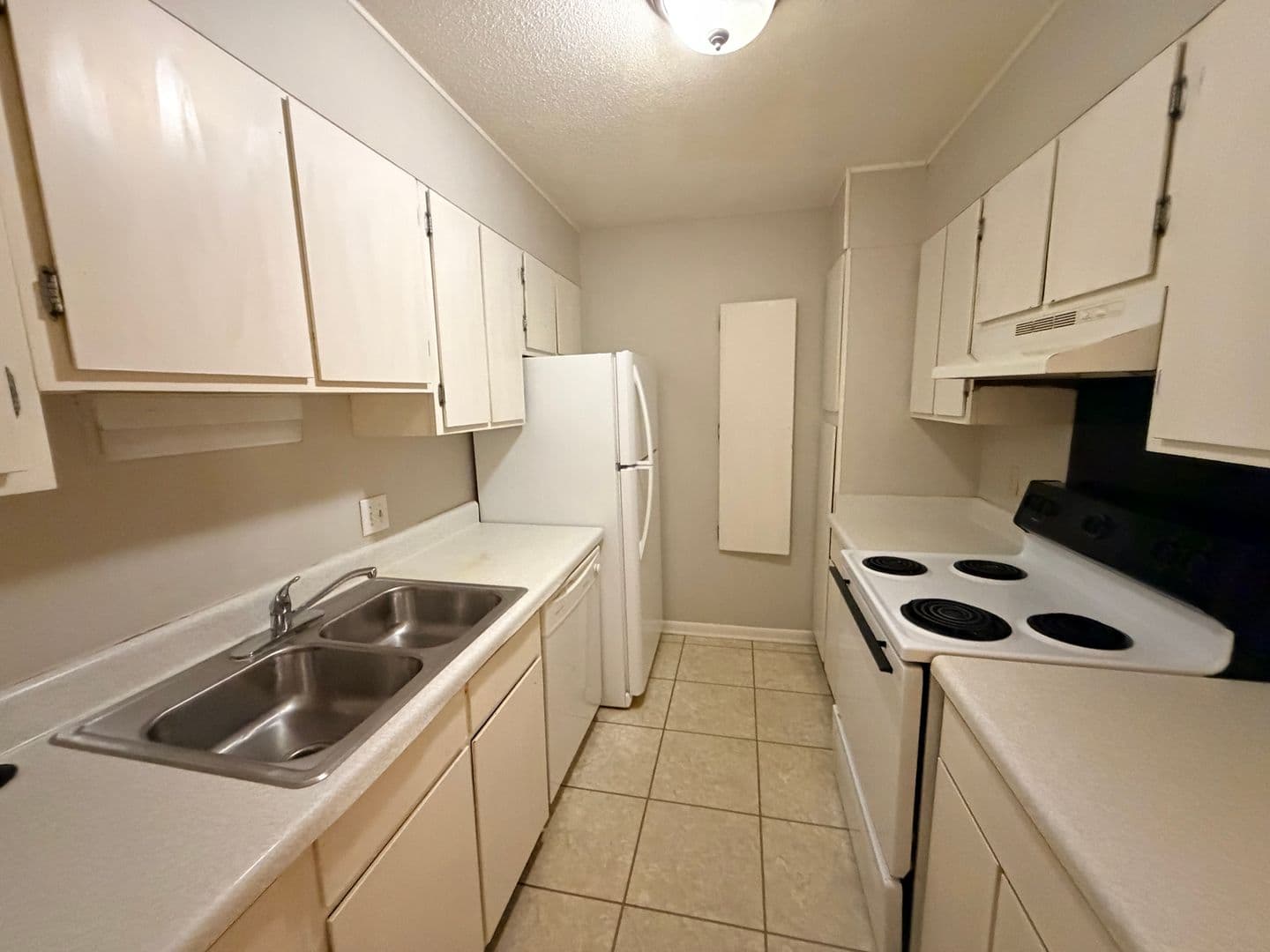 Columbia Condo: 429 Cambout St