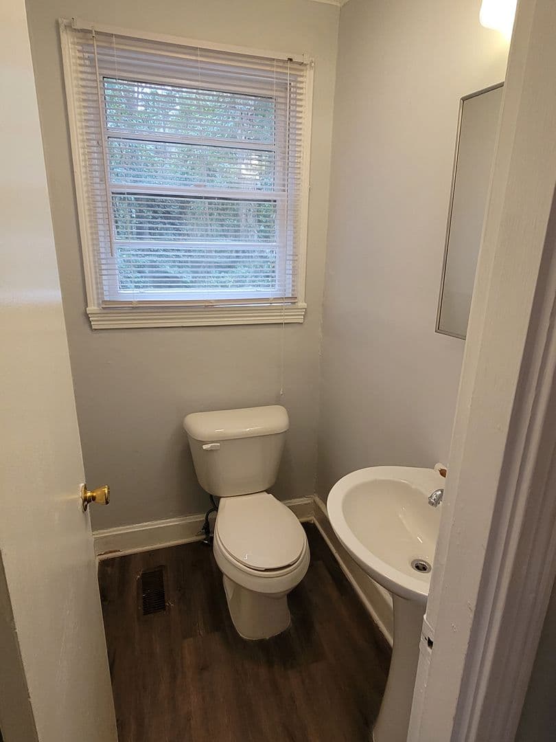 Columbia Apartment: 3232 Brookwood Court