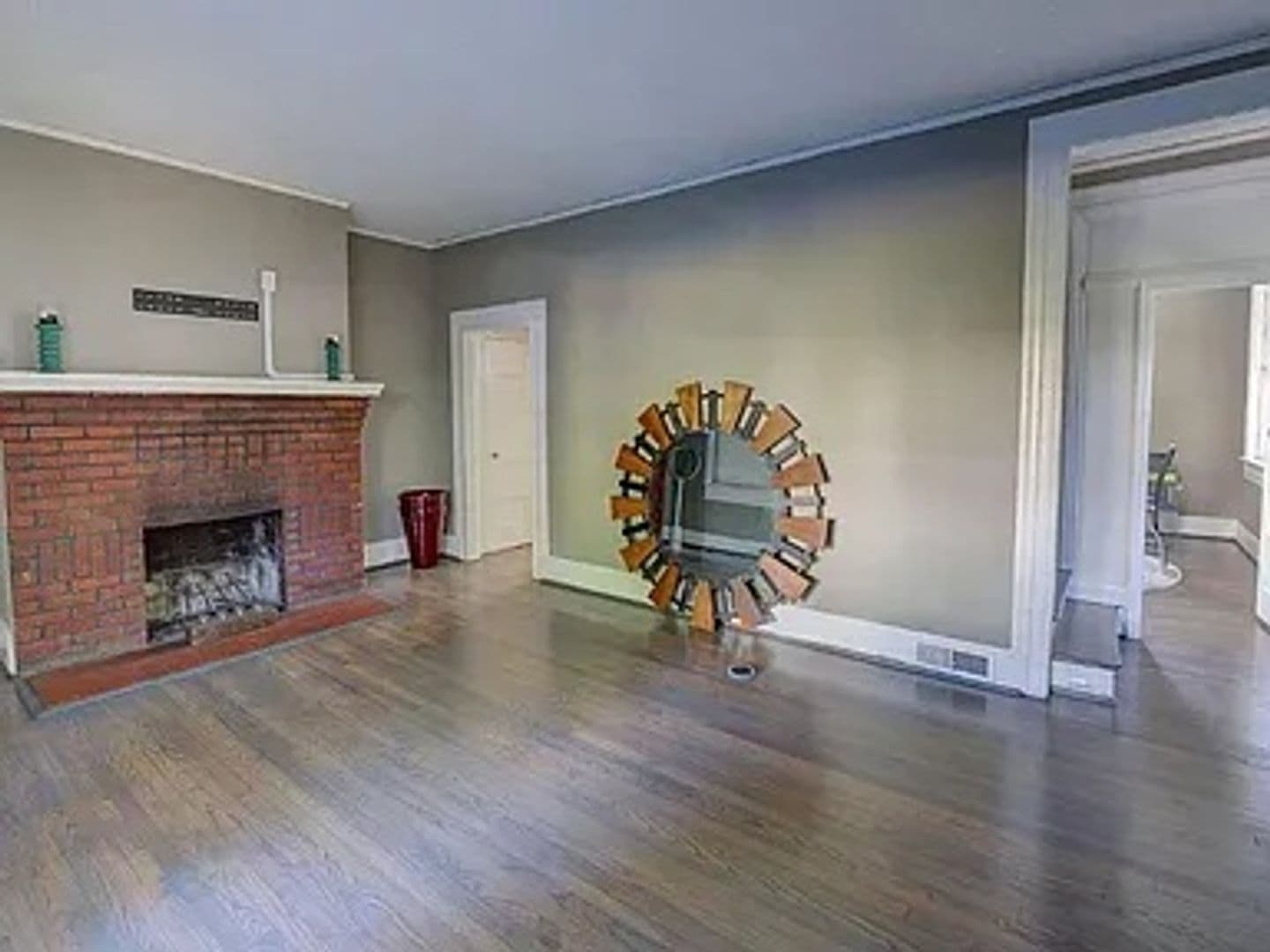 Columbia Apartment: 145-147 S Pickens St