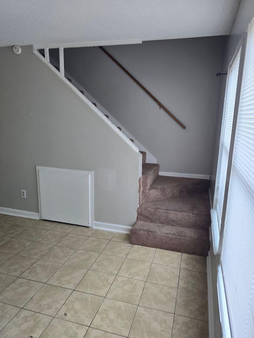 West Columbia Townhome: 1637 North Ave