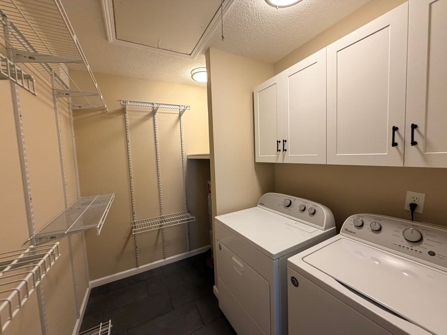 Columbia Townhome: 54 Coach Trail Ln