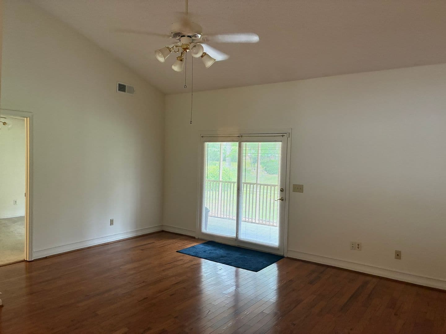 Lexington Condo: 40 Boardwalk Lane