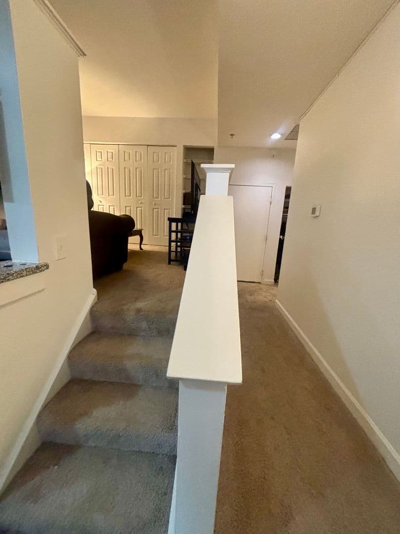 Baltimore Apartment: 121 S Fremont Ave