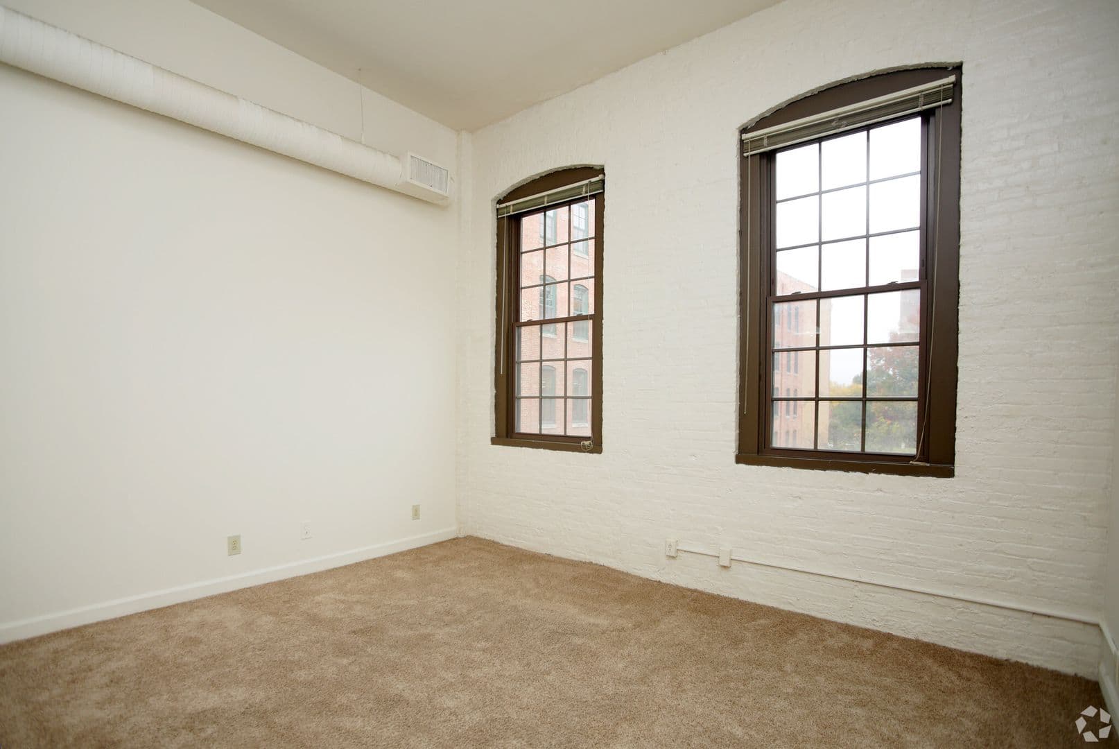 Baltimore Apartment: 121 S Fremont Ave