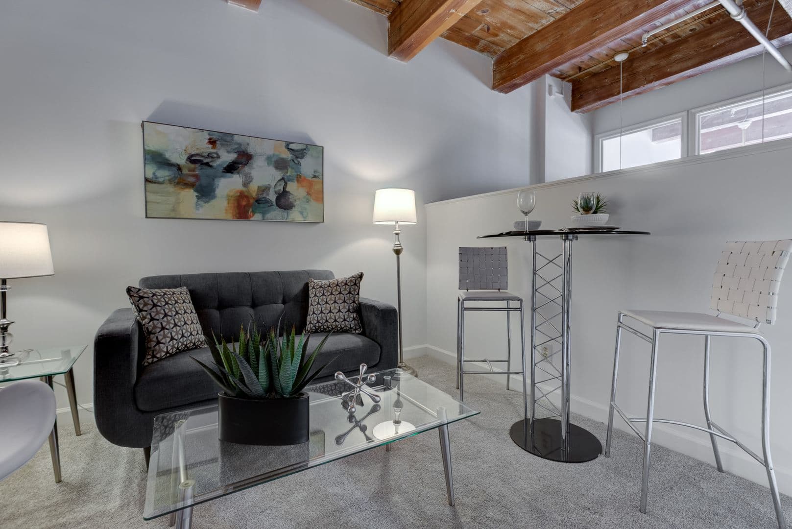 Baltimore Apartment: 121 S Fremont Ave